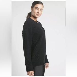 Athleta Cascades Chunky Oversized Wool Blend
Sweater Black Size Small